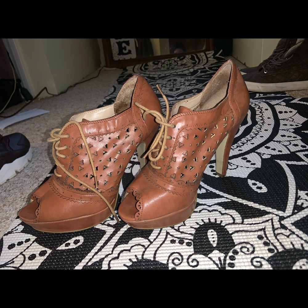 GUESS Vintage Farleigh Booties